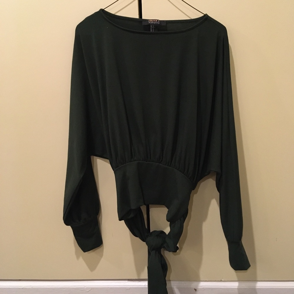 3/$10 ✨ Forever 21 green top